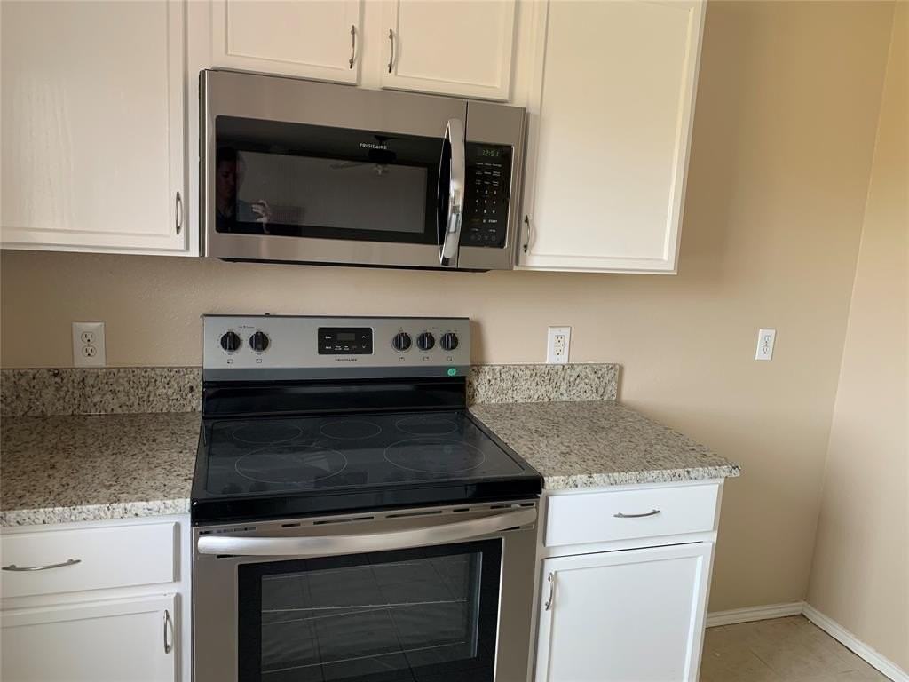 9512 George Bush Dr - Photo 5 of 12