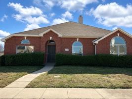 featured image of 1122 Hayworth Ave
