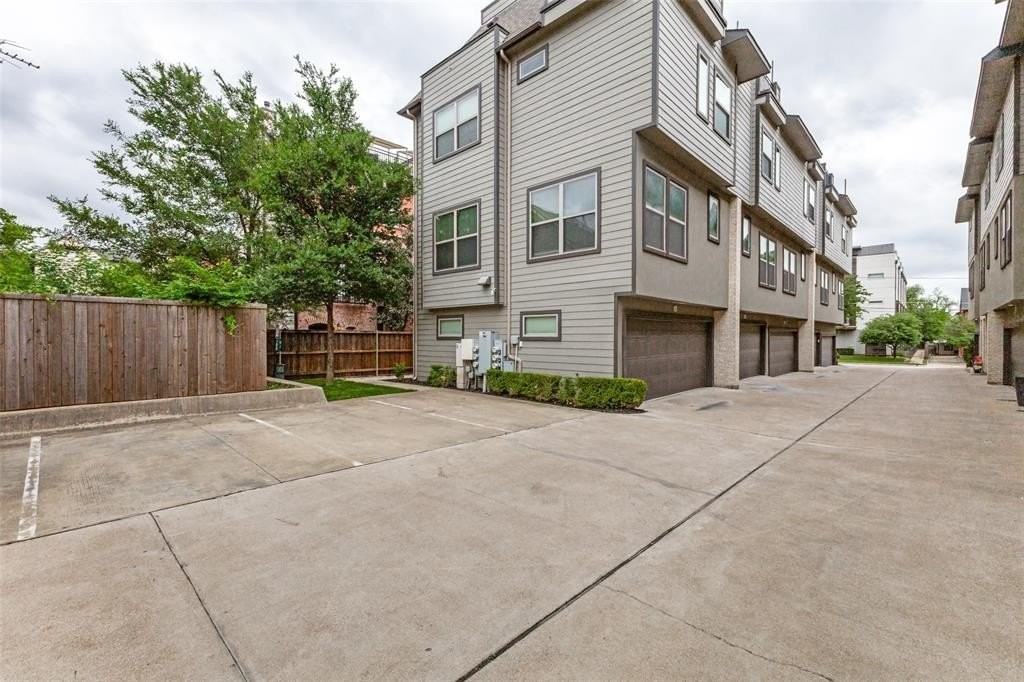 5909 Ross Ave #3 - Photo 4 of 40
