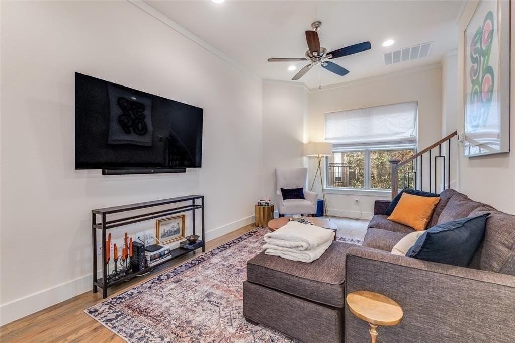 5909 Ross Ave #3 - Photo 7 of 40