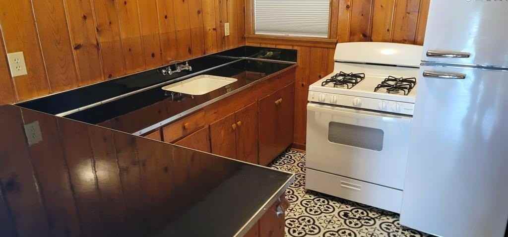 669 Fort Graham Rd - Photo 4 of 11