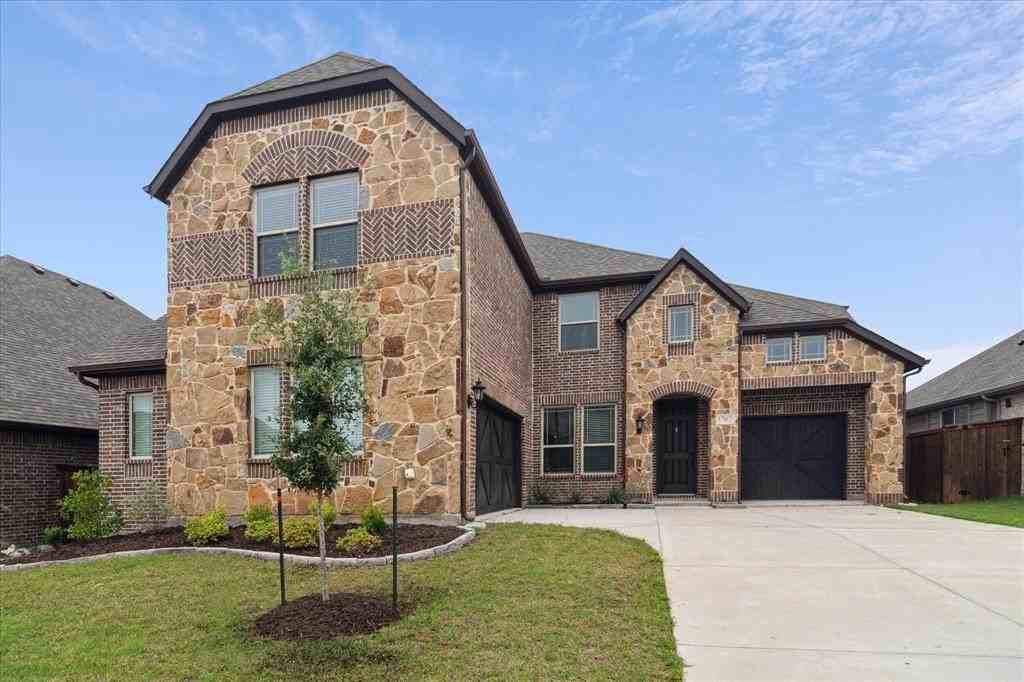 1702 Veneto Dr - Photo 2 of 26