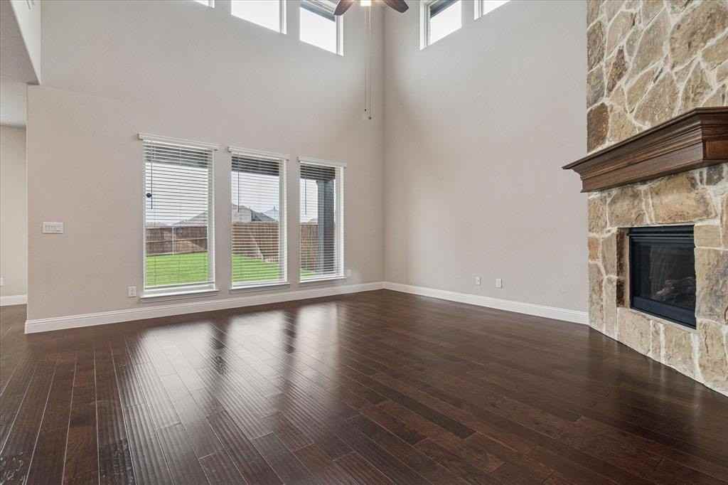 1702 Veneto Dr - Photo 3 of 26