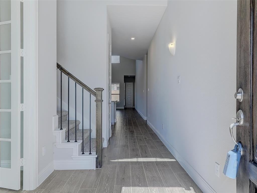 1228 Horsetail Dr - Photo 3 of 38