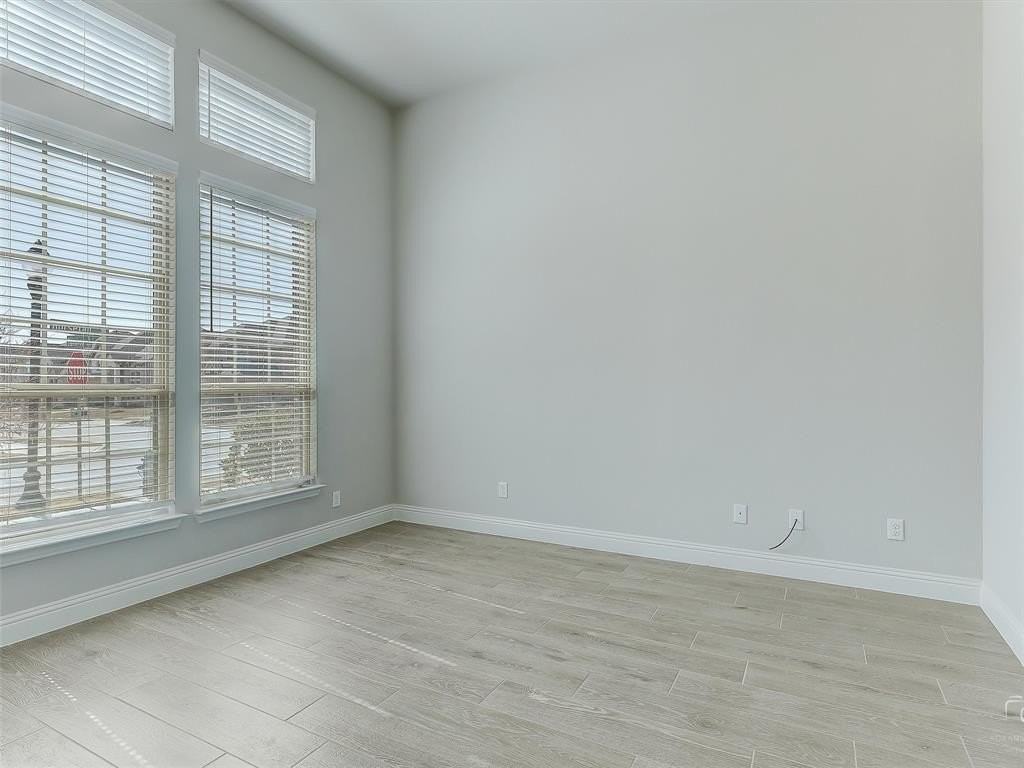 1228 Horsetail Dr - Photo 5 of 38