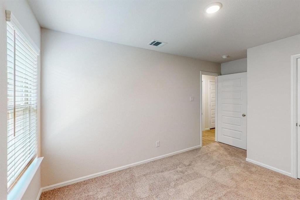 5809 Sandown Dr - Photo 4 of 36
