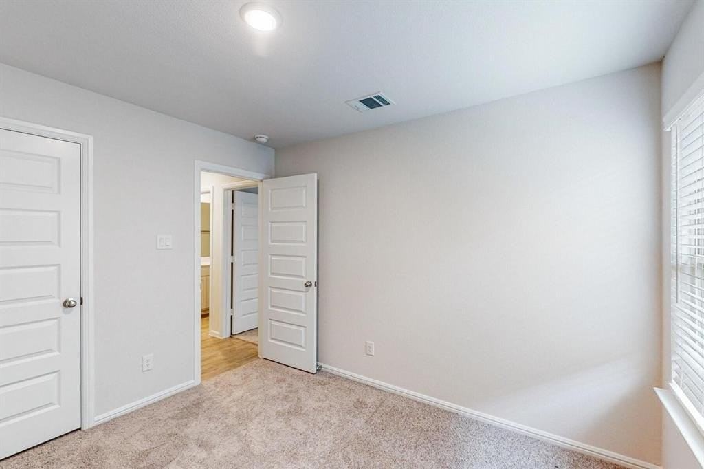 5809 Sandown Dr - Photo 6 of 36