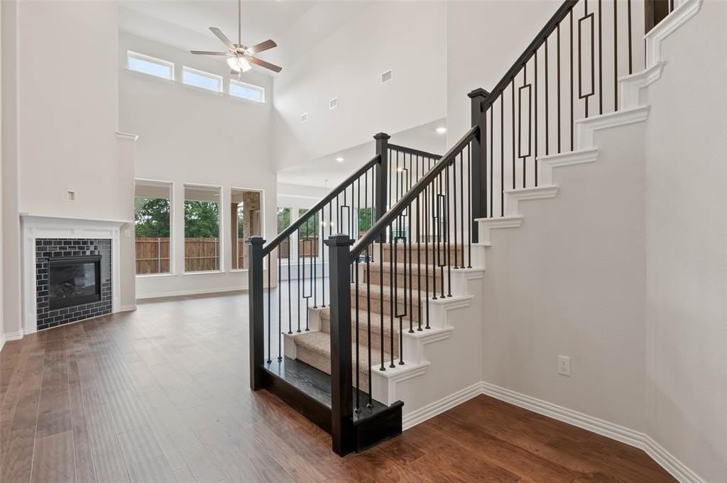 3513 Twin Pond Trl - Photo 4 of 40
