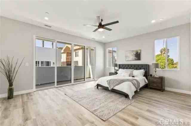 178 Dahlia Ave - Photo 2 of 8