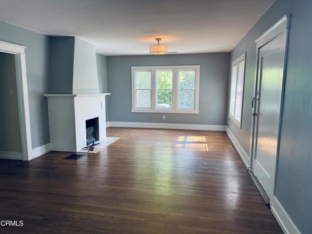 742 N Mentor Ave - Photo 2 of 8