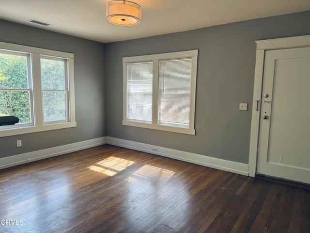 742 N Mentor Ave - Photo 7 of 8