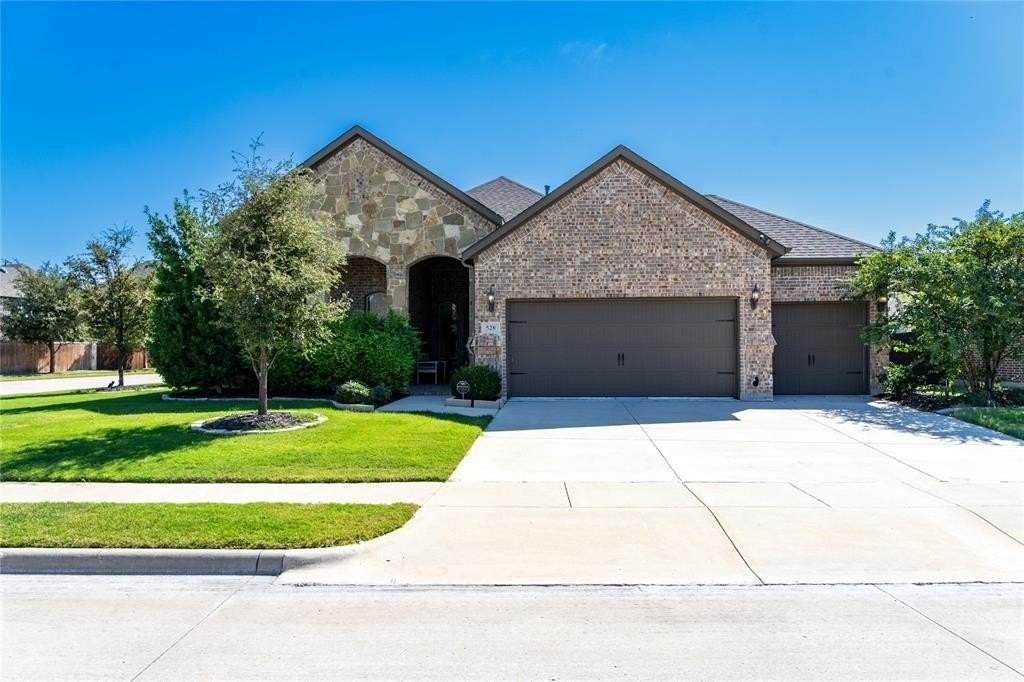528 Warner Dr - Photo 2 of 34