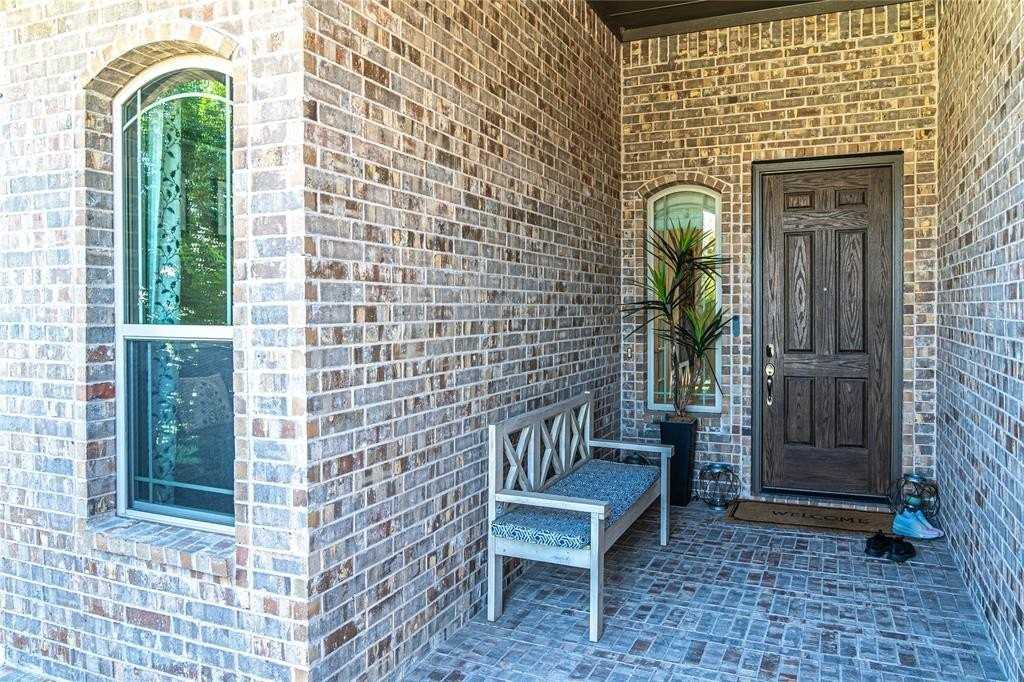 528 Warner Dr - Photo 3 of 34