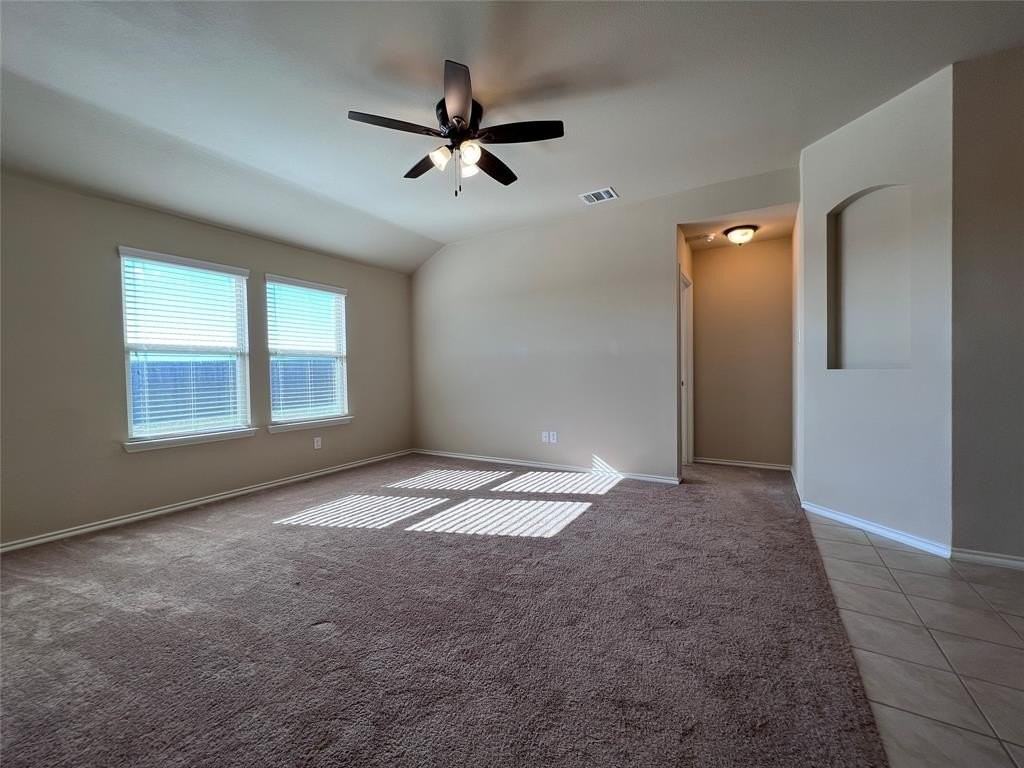 319 Plum Dr - Photo 5 of 21
