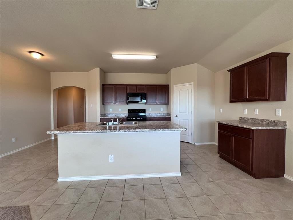 319 Plum Dr - Photo 6 of 21