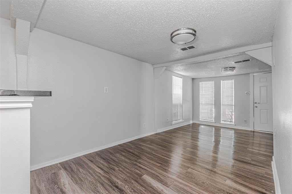 1520 Mcbroom St - Photo 6 of 22