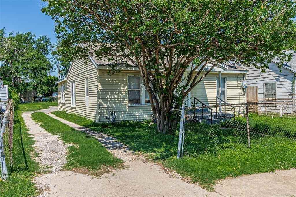 3213 Obenchain St - Photo 3 of 26