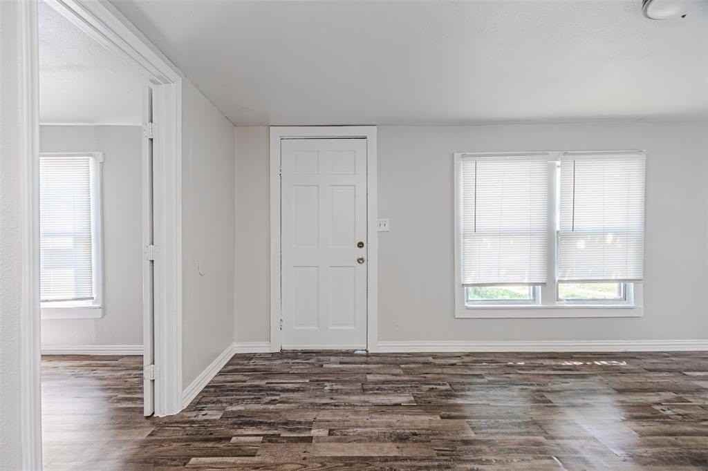 3213 Obenchain St - Photo 5 of 26