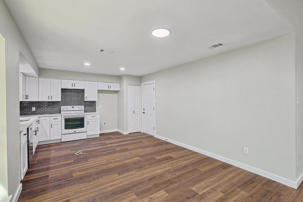 1302 Palm St - Photo 4 of 14
