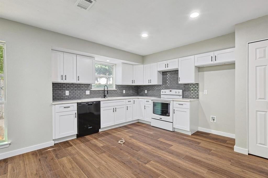 1302 Palm St - Photo 5 of 14