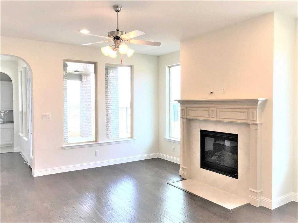 6924 Royal View Dr - Photo 5 of 32