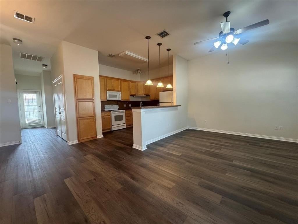 1010 Teresa Ct - Photo 2 of 12