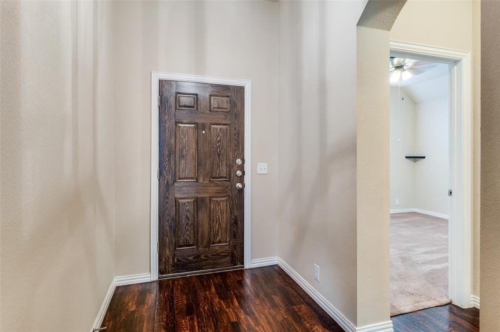 4920 Lemon Grove Dr - Photo 2 of 26