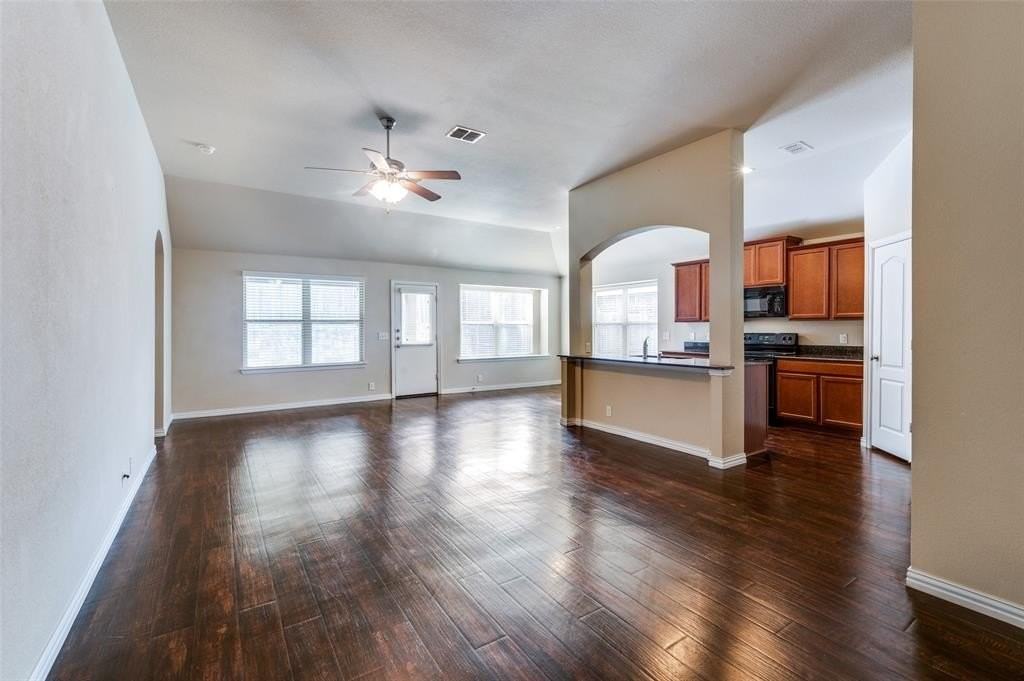 4920 Lemon Grove Dr - Photo 5 of 26