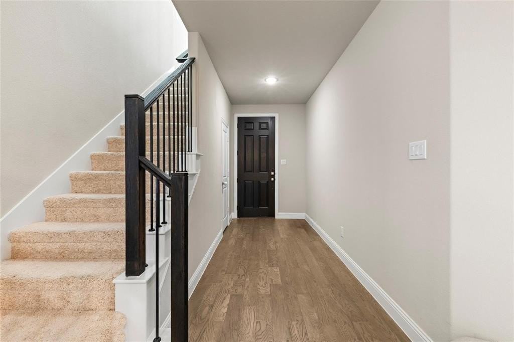 2807 Woodland Ct - Photo 2 of 23