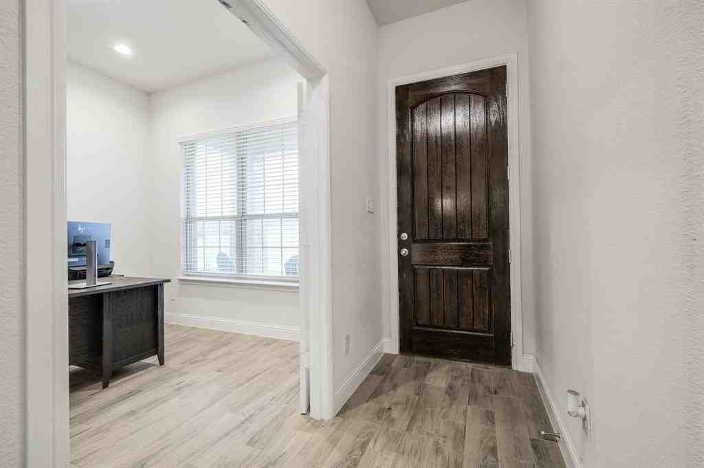 932 Harvest Way - Photo 2 of 31