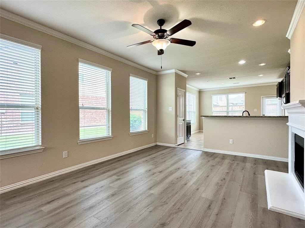 16011 Crosslake Ct - Photo 4 of 20