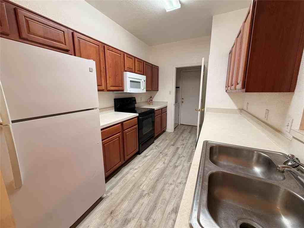 3501 White Settlement Rd - Photo 2 of 10