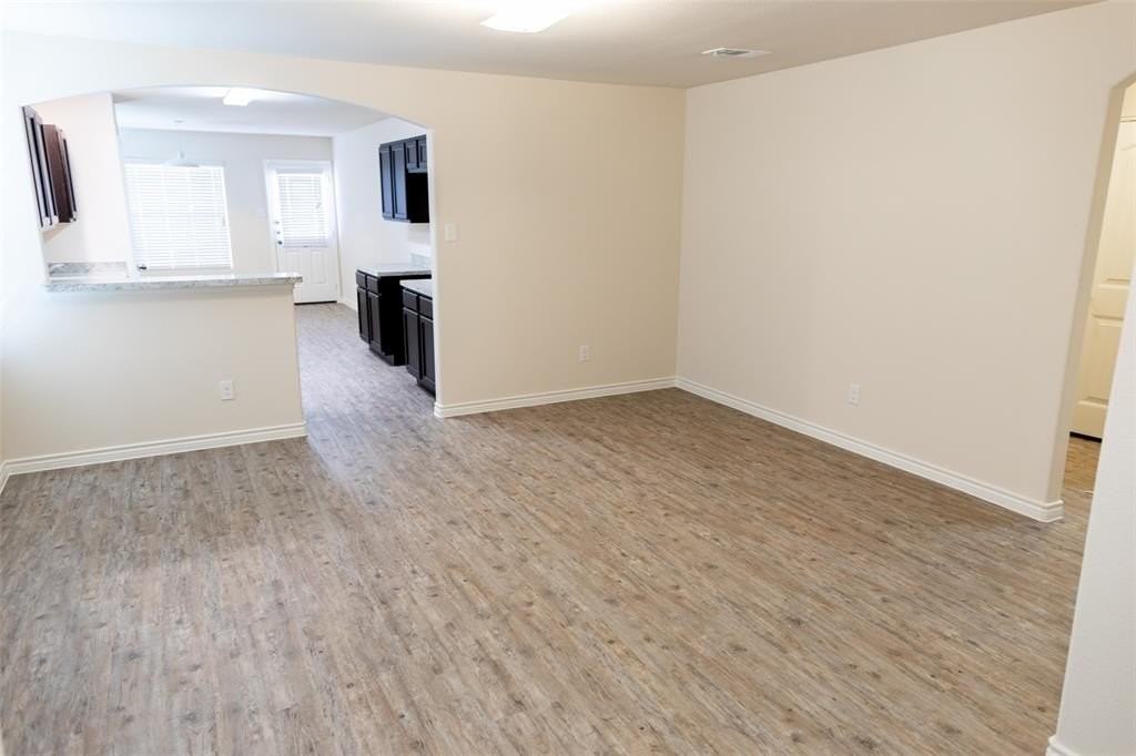 1413 Starling Ln - Photo 5 of 17