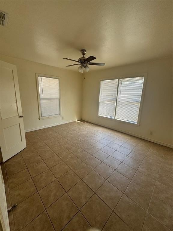3166 College St - Photo 4 of 6