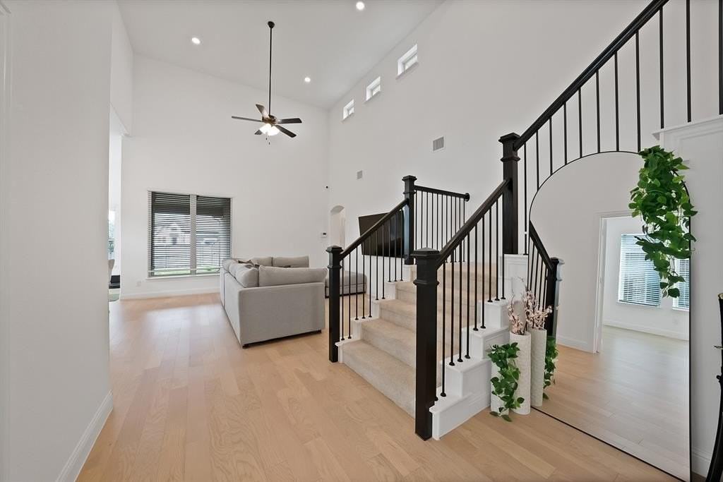 3513 Burdock Ln - Photo 3 of 38