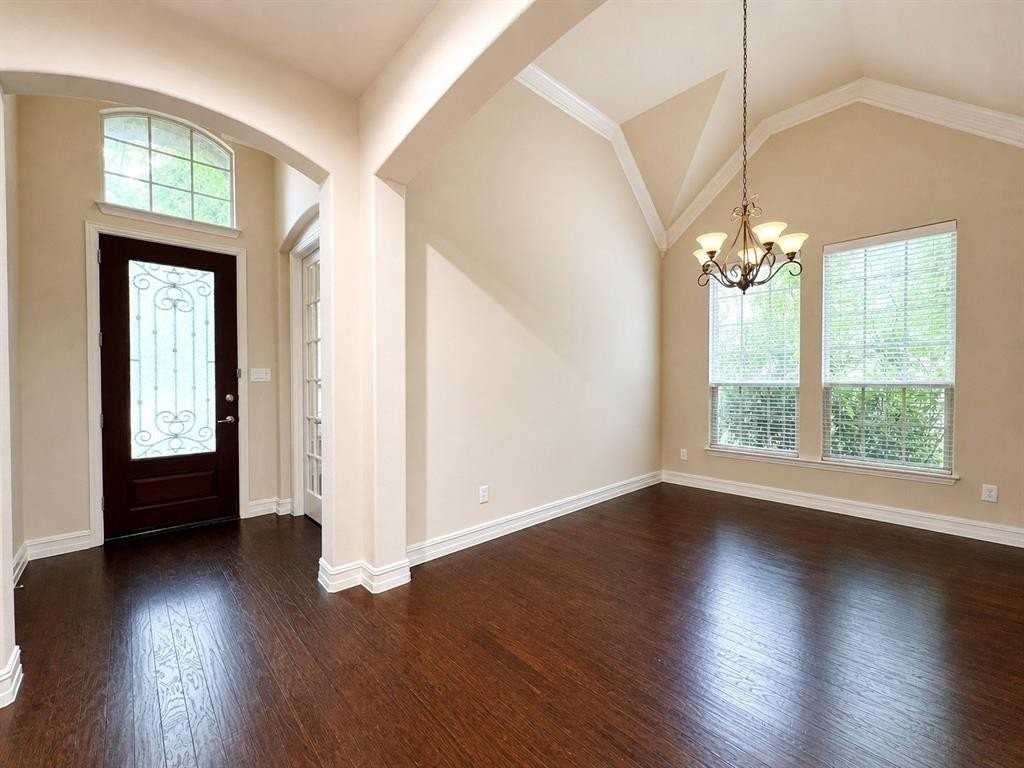 12481 Pleasant Hill Ln - Photo 4 of 38