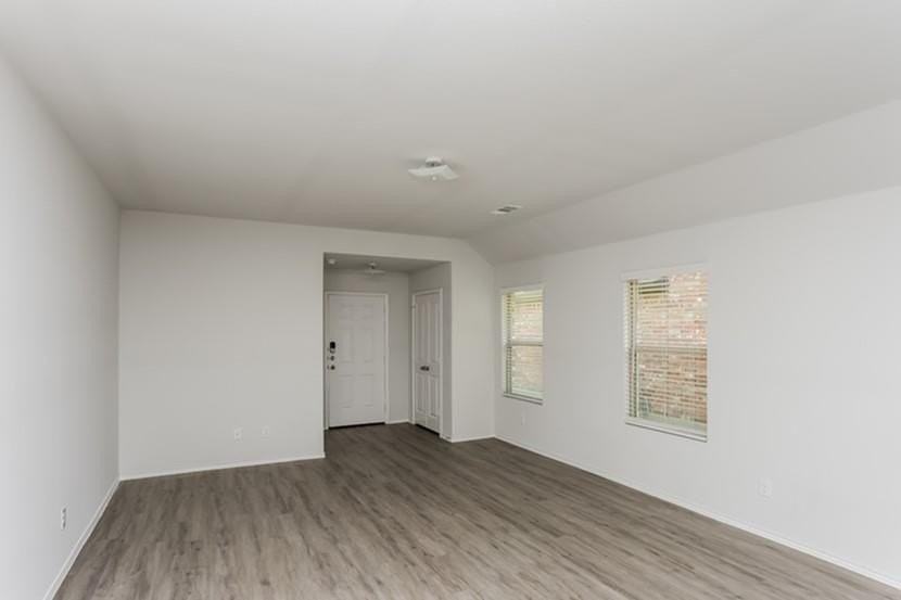 1317 Ester Ln - Photo 5 of 16