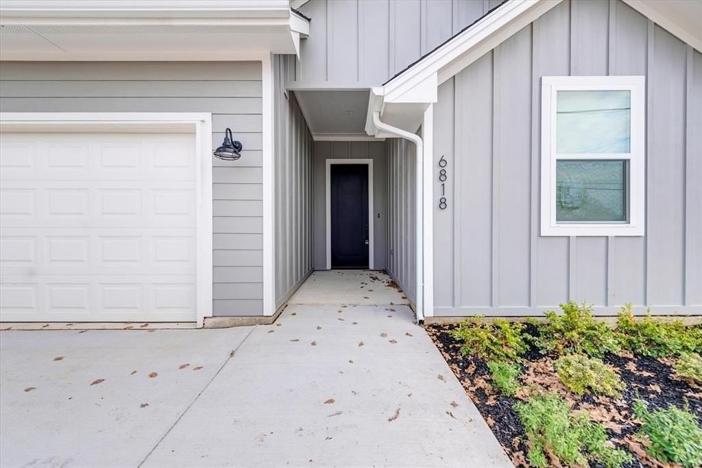 6818 Smithfield Rd - Photo 4 of 29