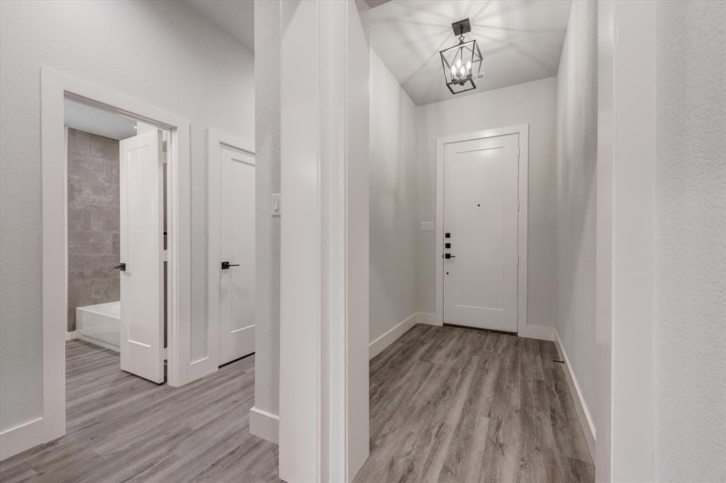 6818 Smithfield Rd - Photo 5 of 29