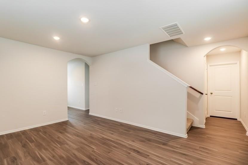 514 Thompson Pl - Photo 5 of 13