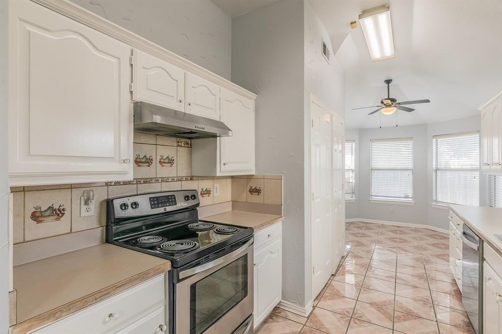 1356 Dallshan Dr - Photo 4 of 15