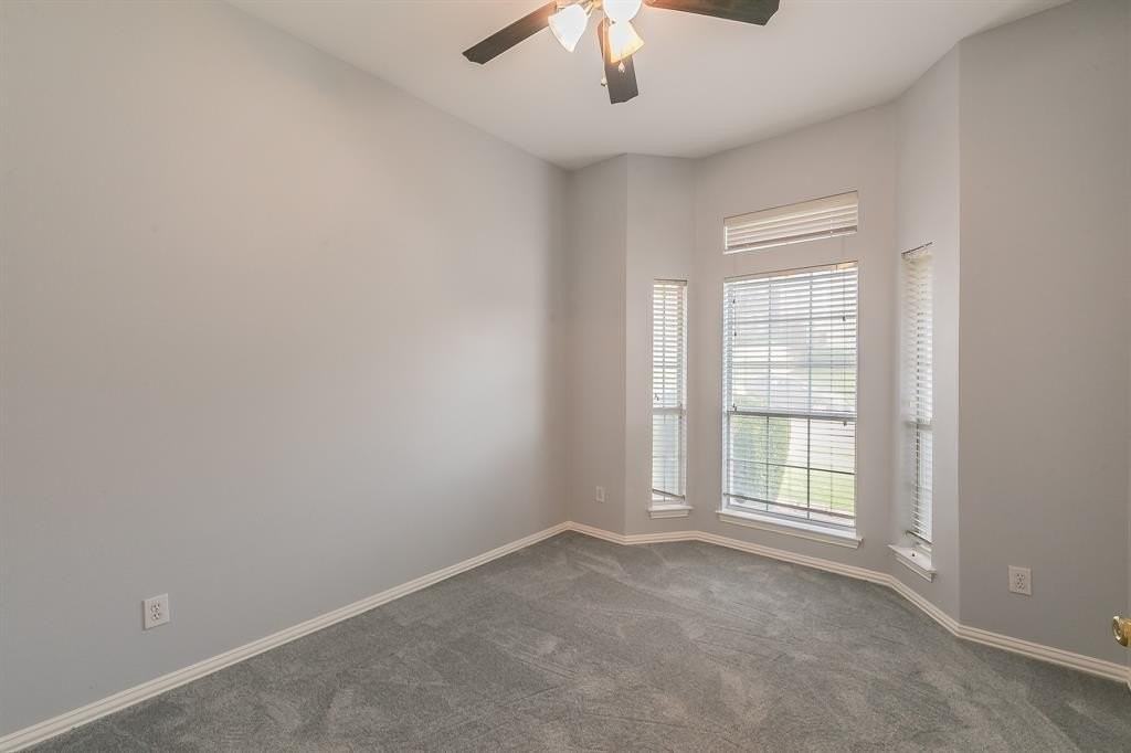 1356 Dallshan Dr - Photo 7 of 15