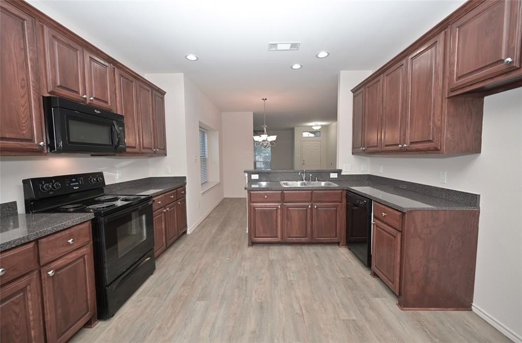 808 Bahar Ct - Photo 4 of 40