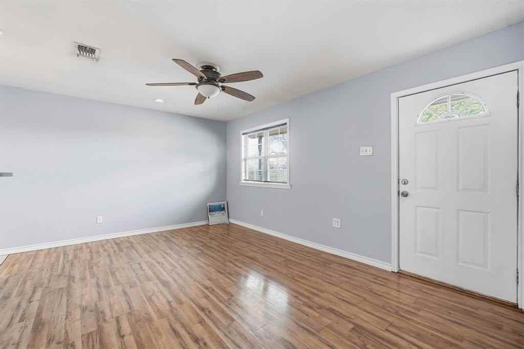 1741 Pasadena Dr - Photo 5 of 29