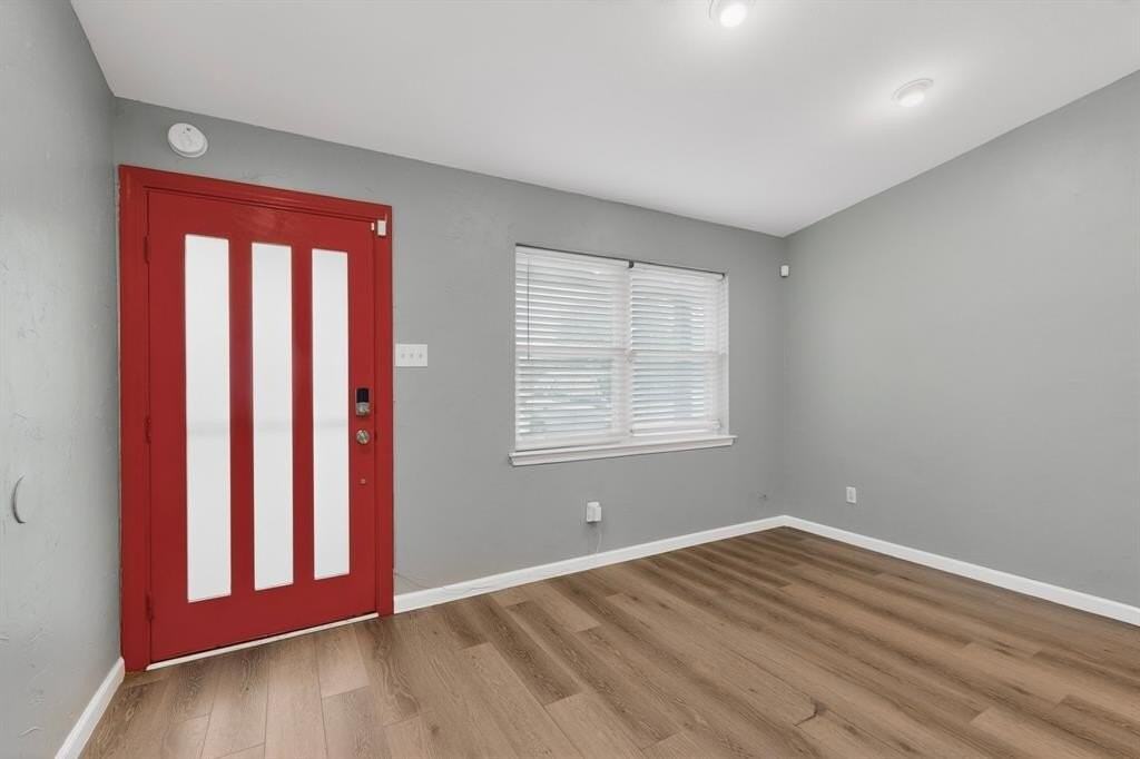 2309 Fyke Rd - Photo 5 of 40