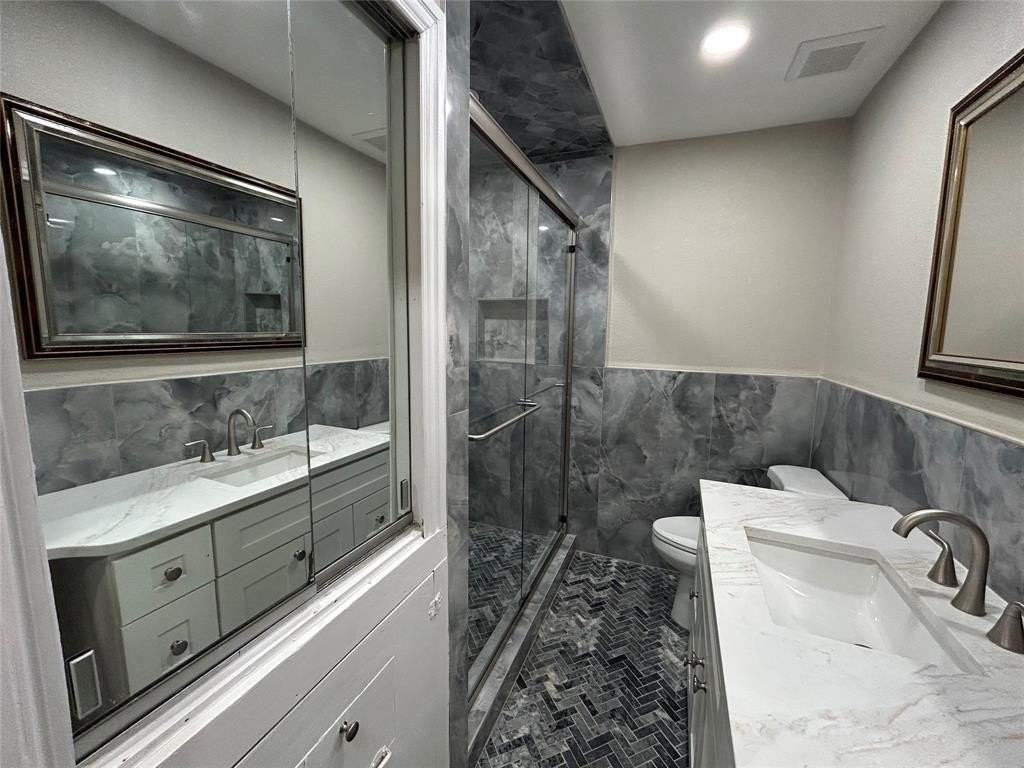 1027 Morrell Ave - Photo 7 of 11