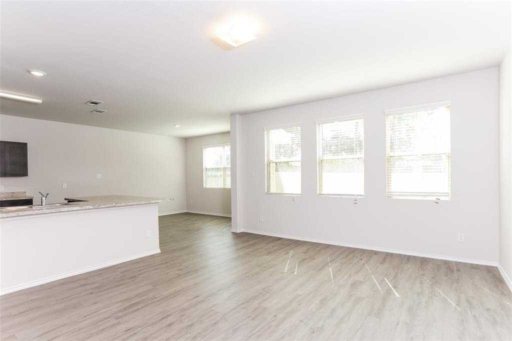 8308 Yaupon Holly Trl - Photo 4 of 18