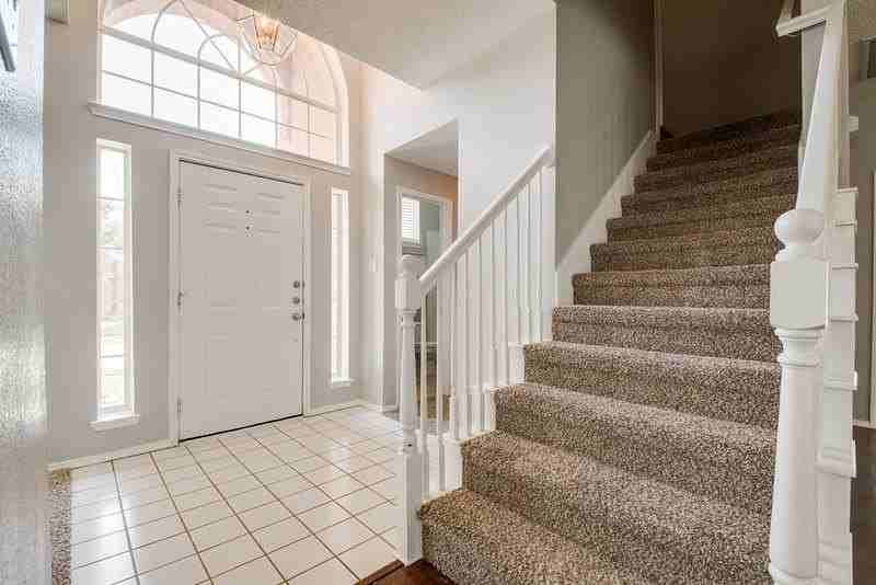 7813 Park Run Rd - Photo 3 of 28