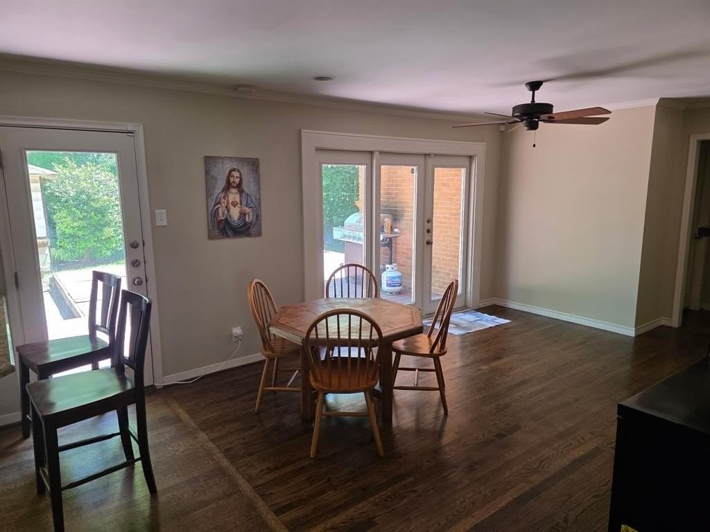 5110 Rexton Ln - Photo 5 of 20