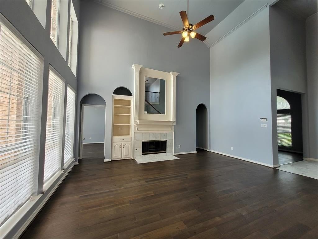 2632 Shadow Hill Ln - Photo 4 of 23